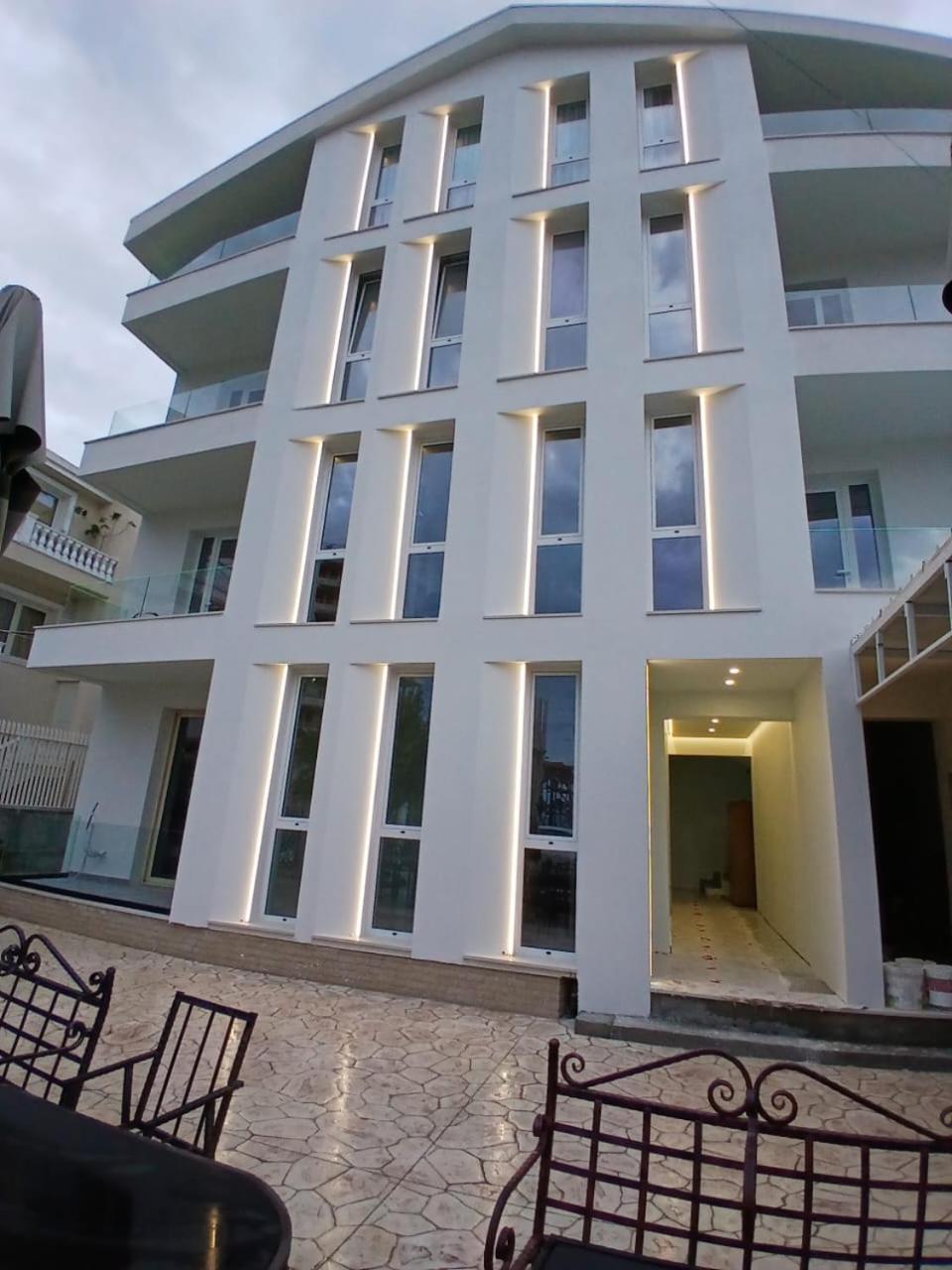 Hotel Noel Vlora Kültér fotó