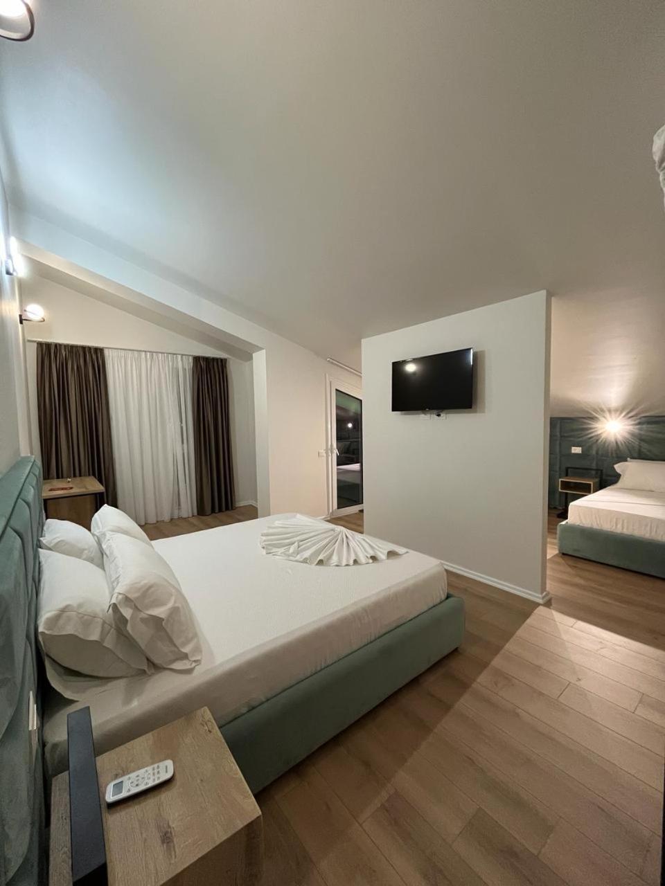 Hotel Noel Vlora Kültér fotó